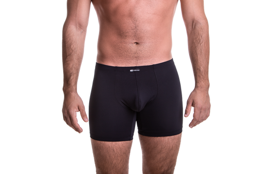 Hosszú fekete boxer